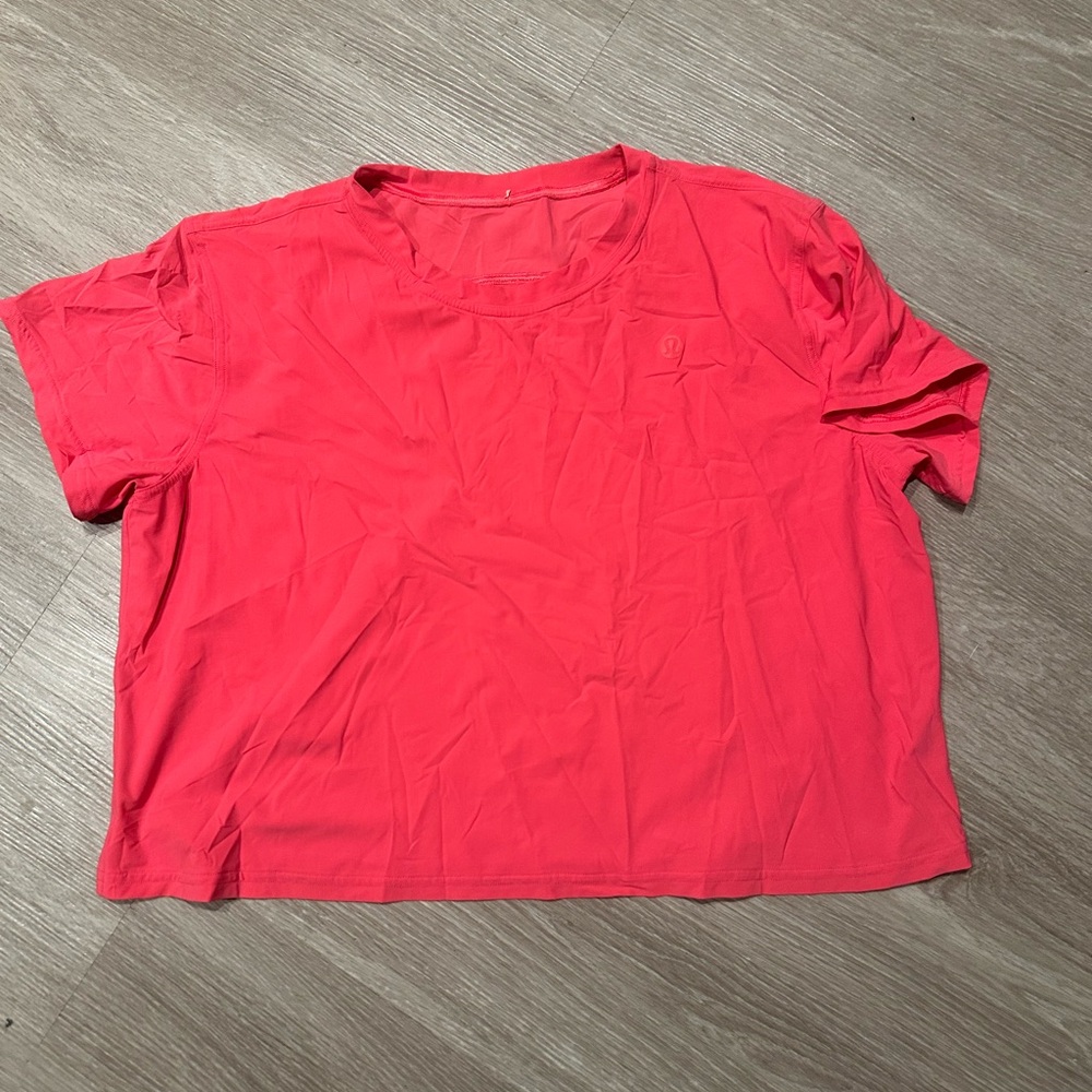 Luluemon tee